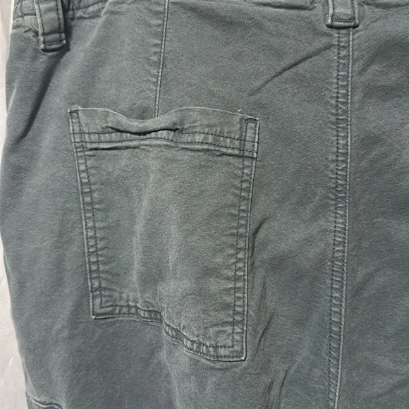 American Eagle Cargo Pants - Picture 6 of 8